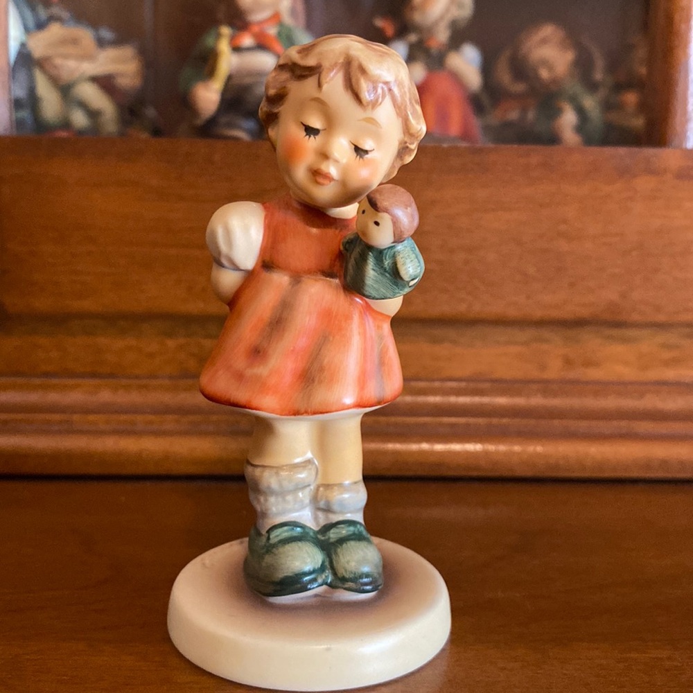 💛TM8 ‘Puppet Princess’ Hummel Goebel #2103/A